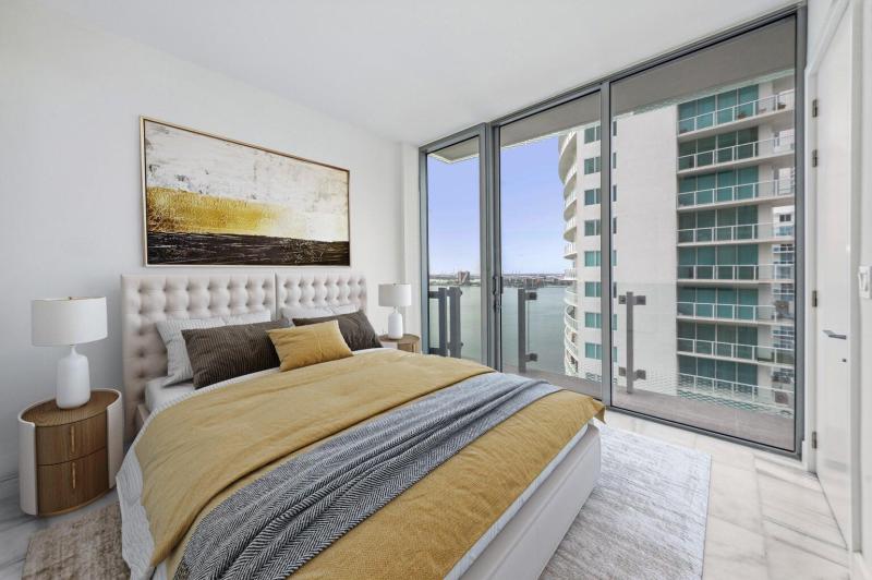  Condo & Townhome Photos