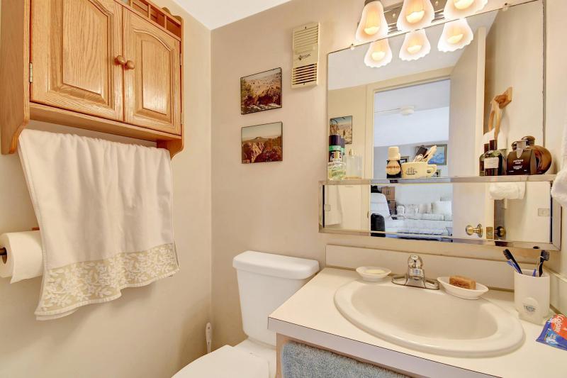 Condo & Townhome Photos