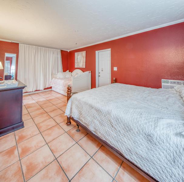 Duplex, Triplex and Fourplex Images