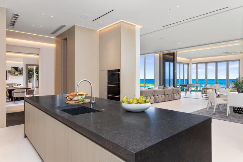  Single Family Homes Photo 11:  Manalapan,  FL 33462