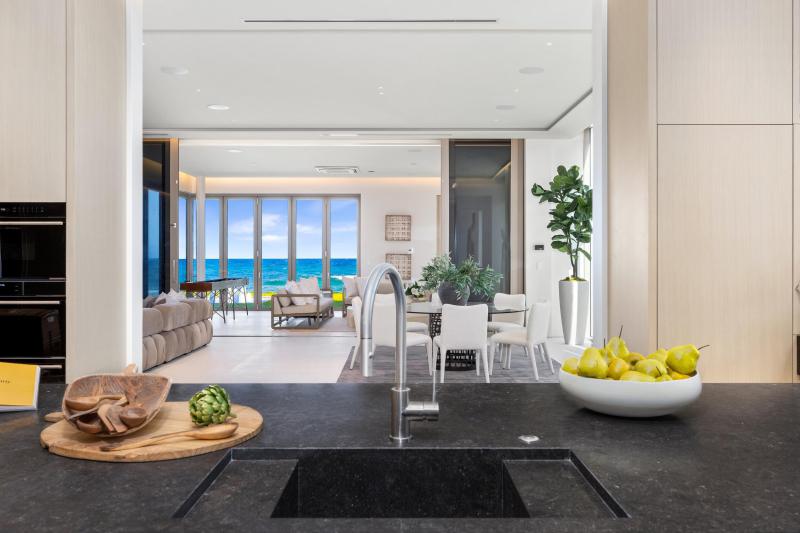  Single Family Homes Photo 12:  Manalapan,  FL 33462