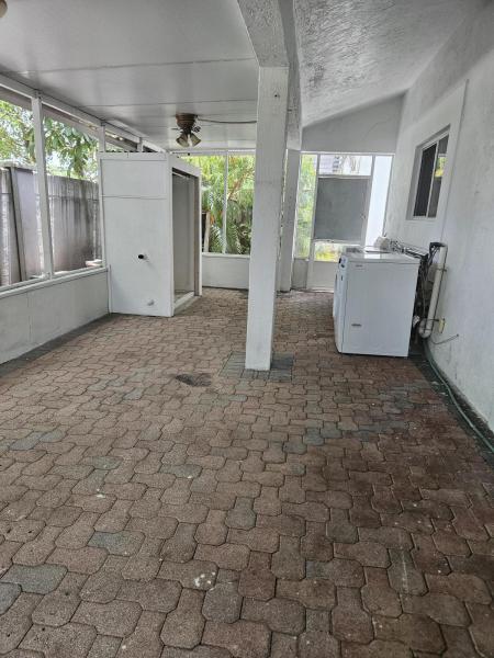  Single Family Homes Photo 16:  Miami,  FL 33179