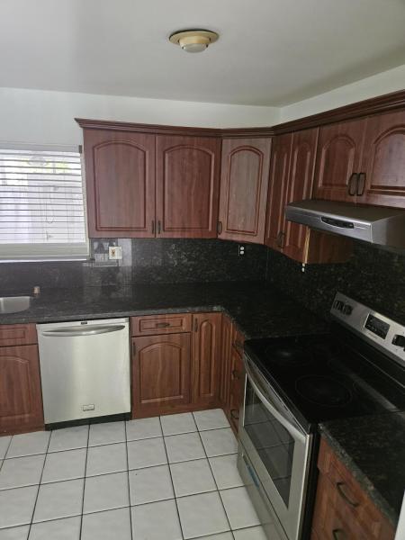  Single Family Homes Photo 17:  Miami,  FL 33179