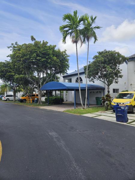  Single Family Homes Photo 3:  Miami,  FL 33179