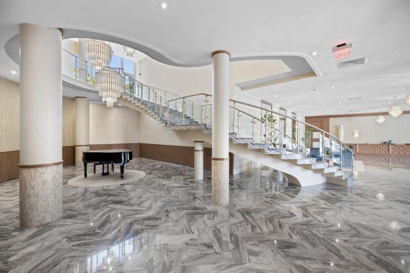  Condo & Townhome Photos
