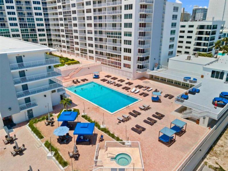 Condo & Townhome Photos