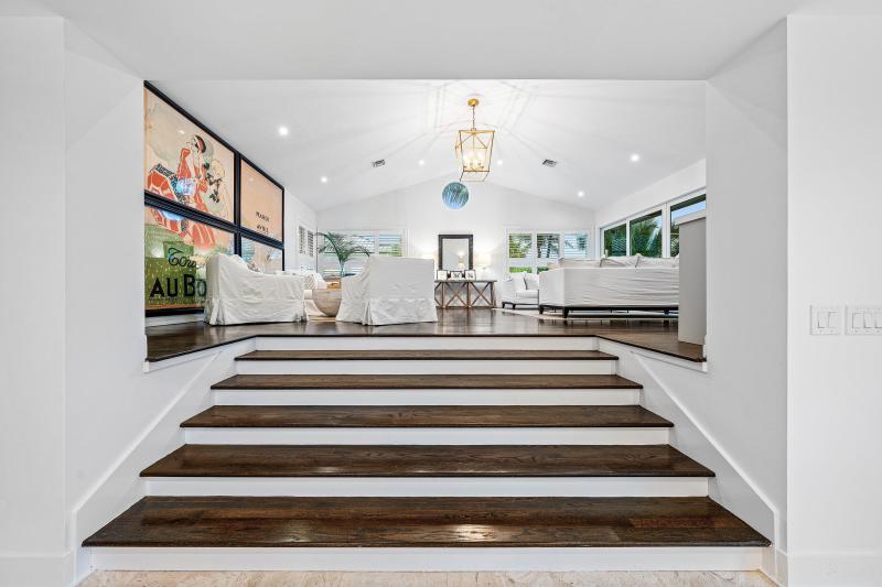  Single Family Homes Photo 11:  Ocean Ridge,  FL 33435