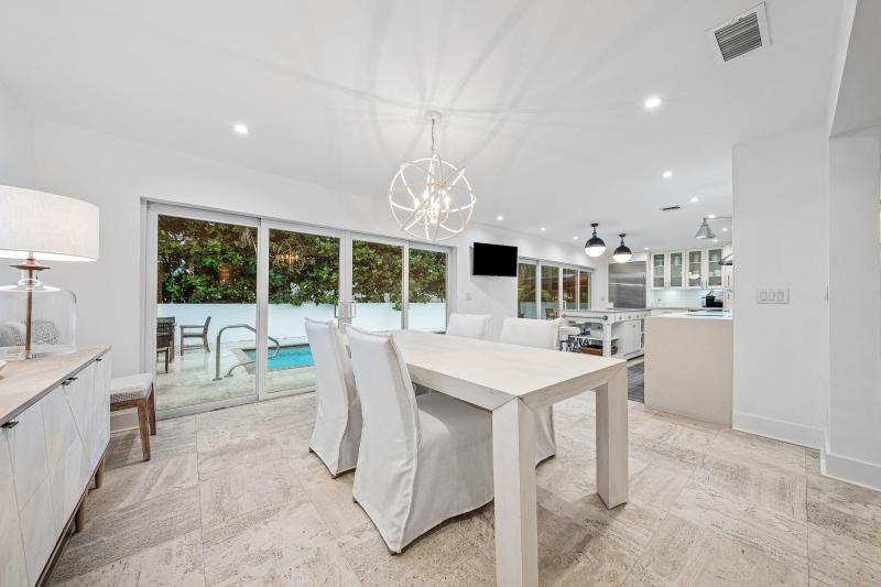 Single Family Homes Photo 18:  Ocean Ridge,  FL 33435