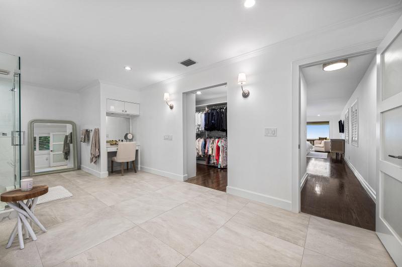  Single Family Homes Photo 40:  Ocean Ridge,  FL 33435