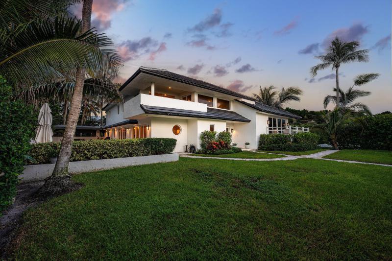  Single Family Homes Photo 7:  Ocean Ridge,  FL 33435