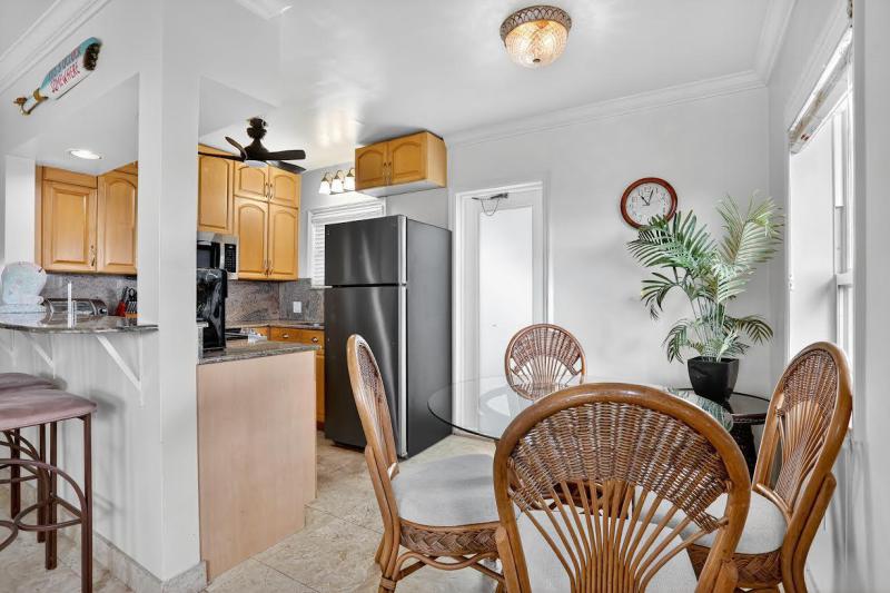  Condo & Townhome Photos