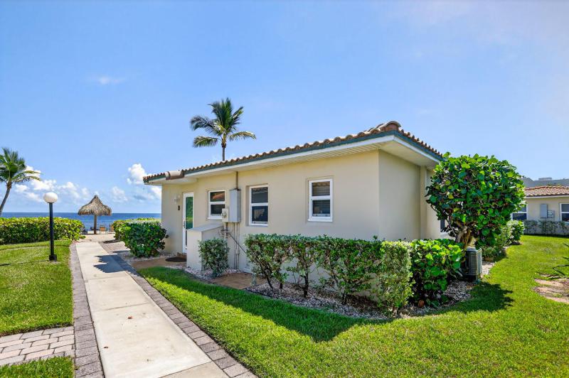  Condo & Townhome Photos