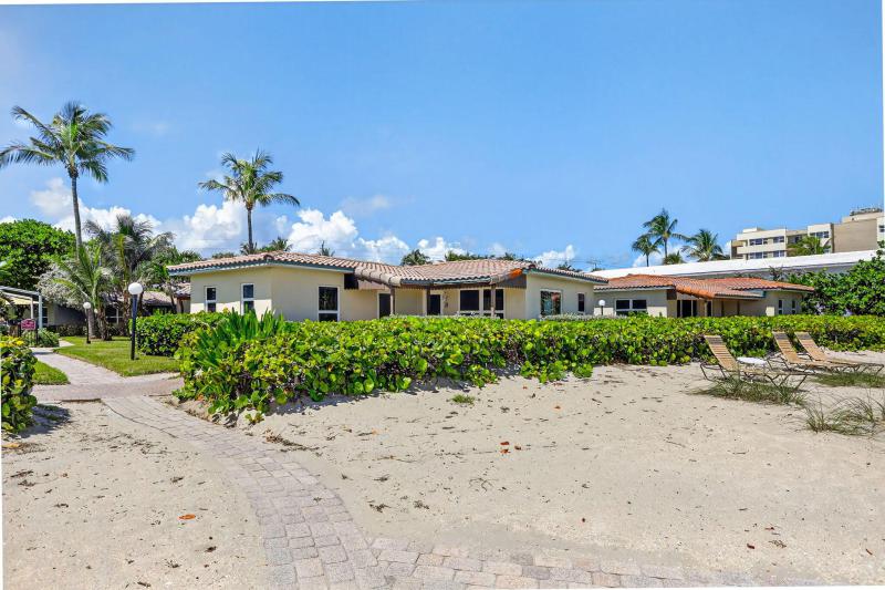  Condo & Townhome Photos