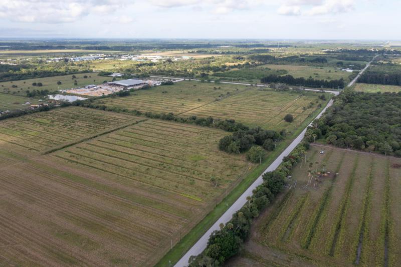  Commercial & Industrial Land Images 