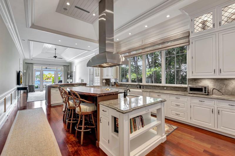  Single Family Homes Photo 16:  Highland Beach,  FL 33487