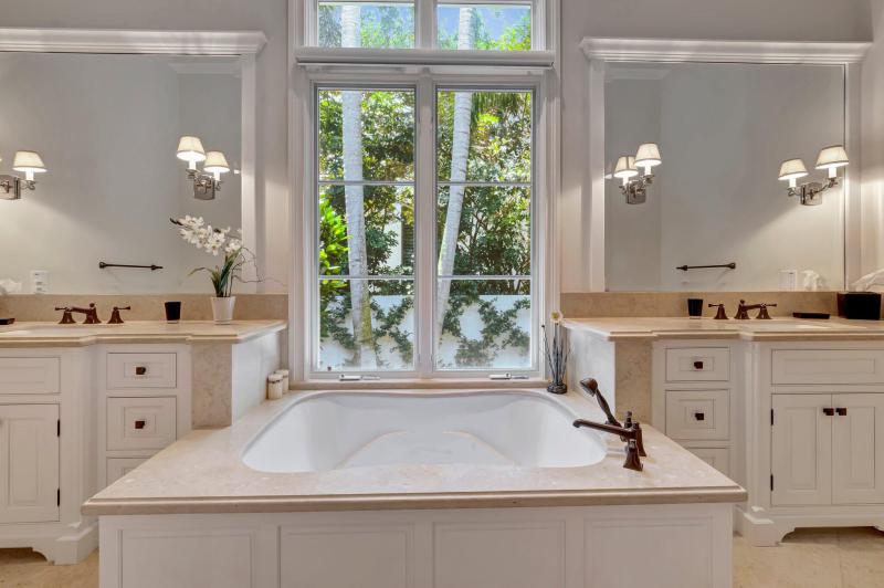  Single Family Homes Photo 38:  Highland Beach,  FL 33487