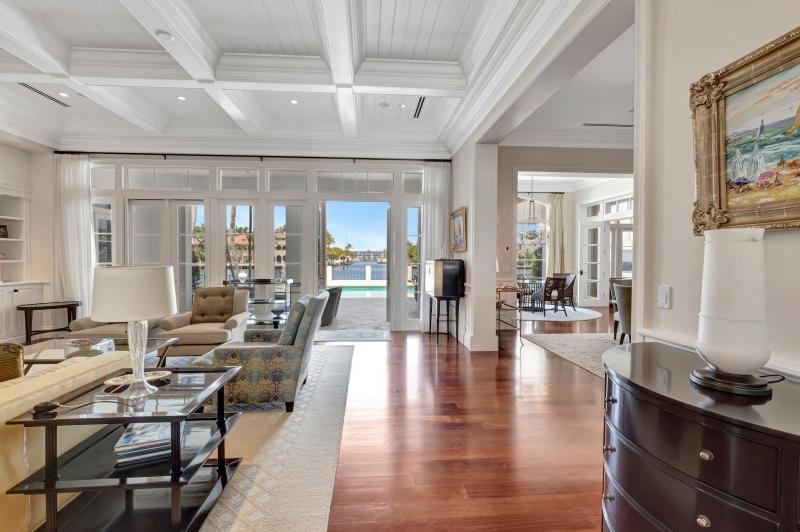  Single Family Homes Photo 8:  Highland Beach,  FL 33487
