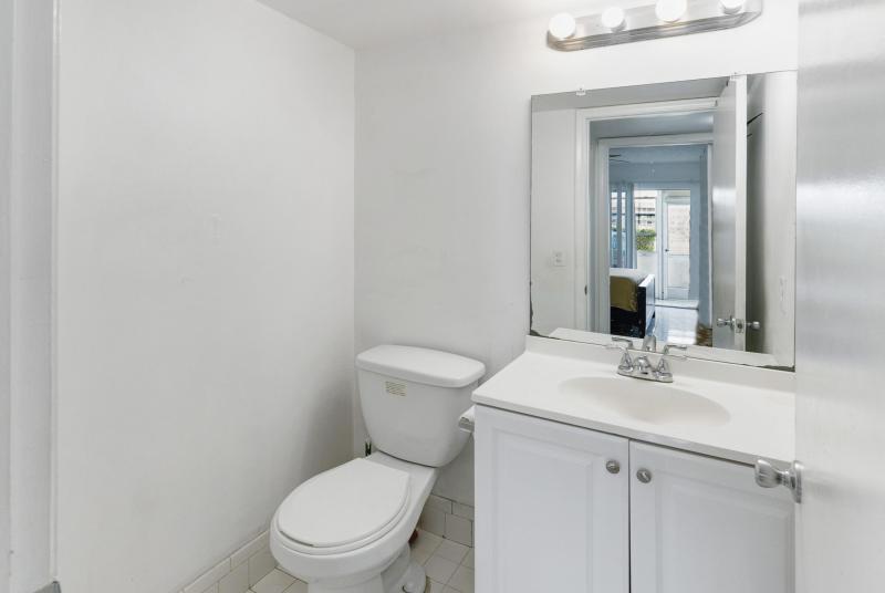  Condo & Townhome Photos