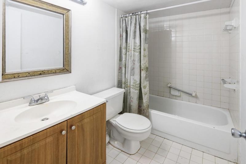  Condo & Townhome Photos