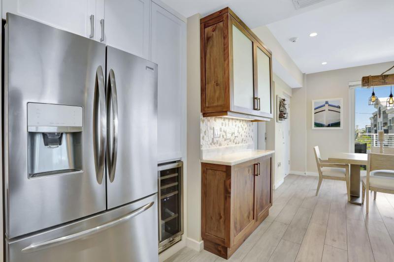  Condo & Townhome Photos