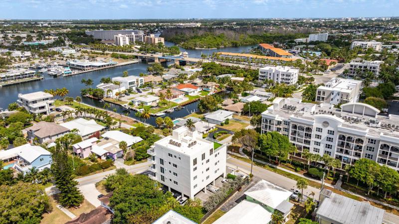  Condo & Townhome Photos
