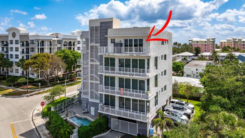  Condo & Townhome Photos