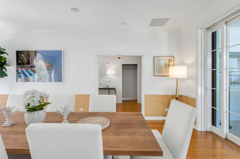  Single Family Homes Photo 15:  Palm Beach,  FL 33480