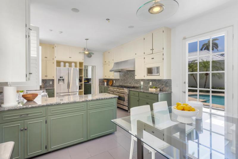  Single Family Homes Photo 17:  Palm Beach,  FL 33480