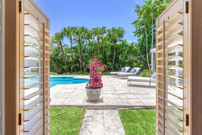  Single Family Homes Photo 24:  Palm Beach,  FL 33480