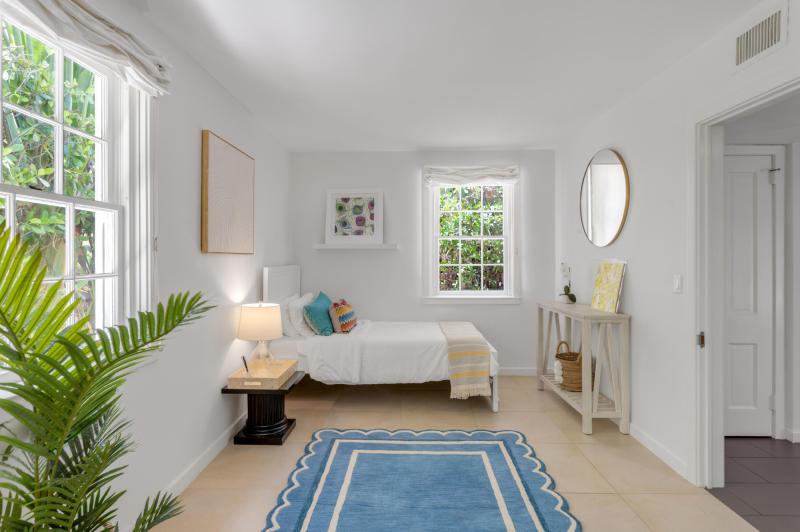  Single Family Homes Photo 26:  Palm Beach,  FL 33480