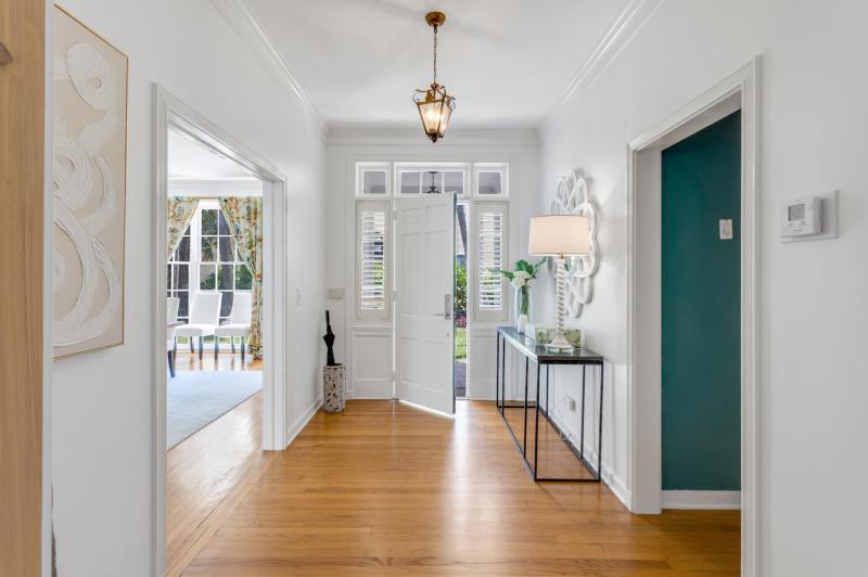  Single Family Homes Photo 5:  Palm Beach,  FL 33480