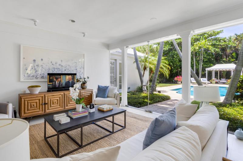  Single Family Homes Photo 6:  Palm Beach,  FL 33480