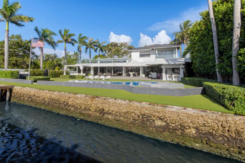  Single Family Homes Photo 11:  Delray Beach,  FL 33483