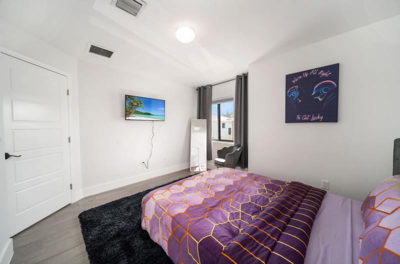  Condo & Townhome Photos