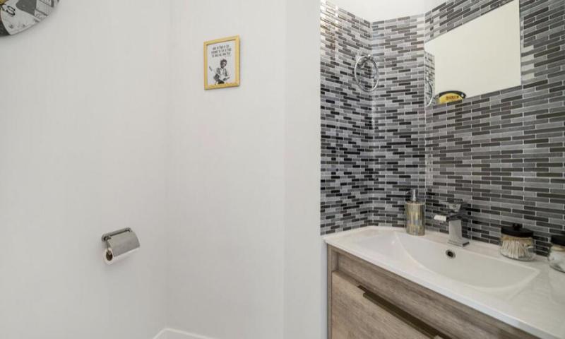  Condo & Townhome Photos