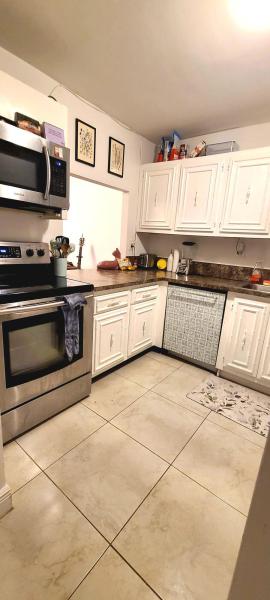  Condo & Townhome Photos
