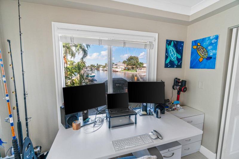  Condo & Townhome Photos