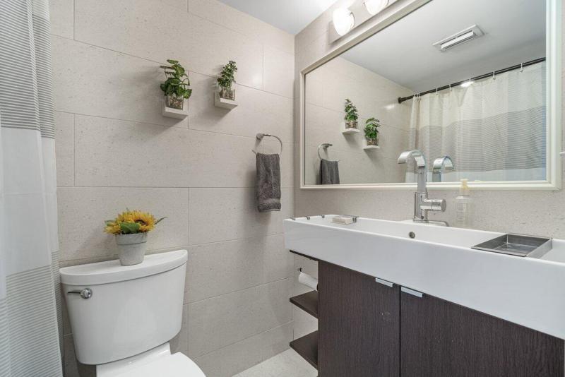  Condo & Townhome Photos