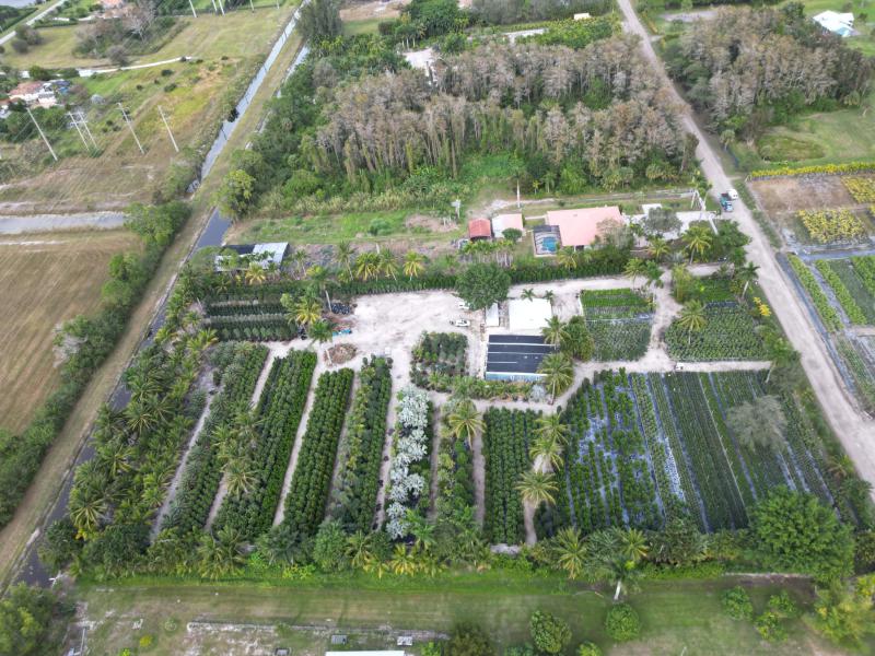  Commercial & Industrial Land Images 