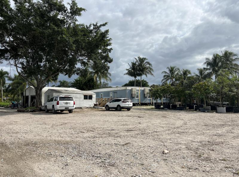  Commercial & Industrial Land Images 