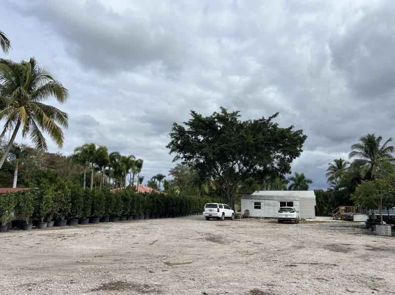  Commercial & Industrial Land Images 