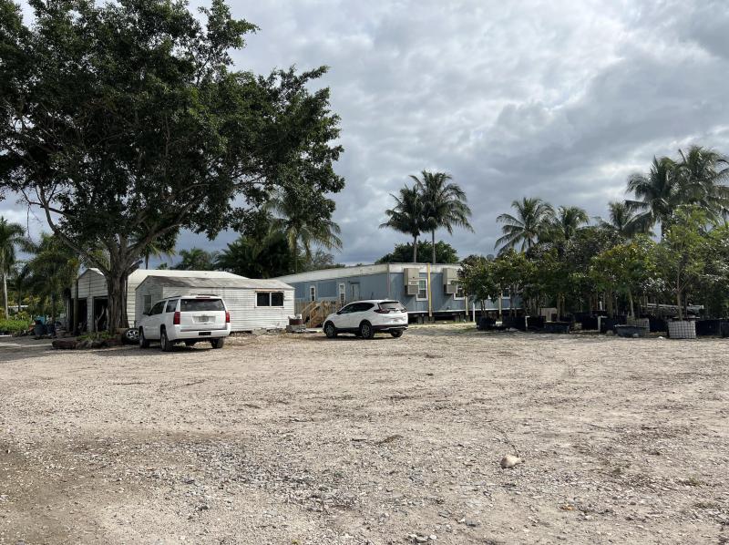  Commercial & Industrial Land Images 