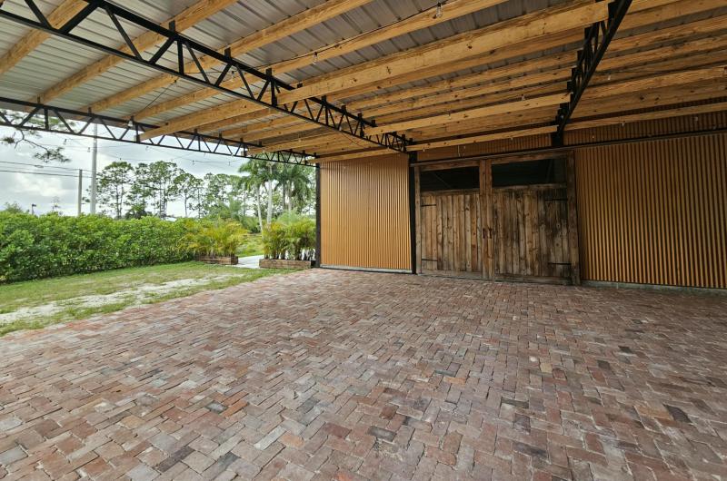 Commercial & Industrial Land Images 