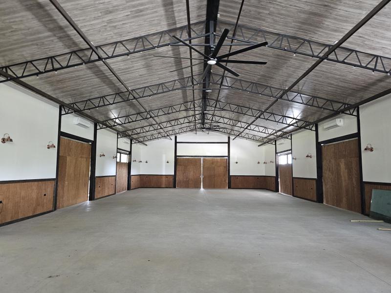  Commercial & Industrial Land Images 