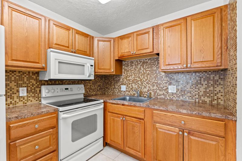 Condo & Townhome Photos