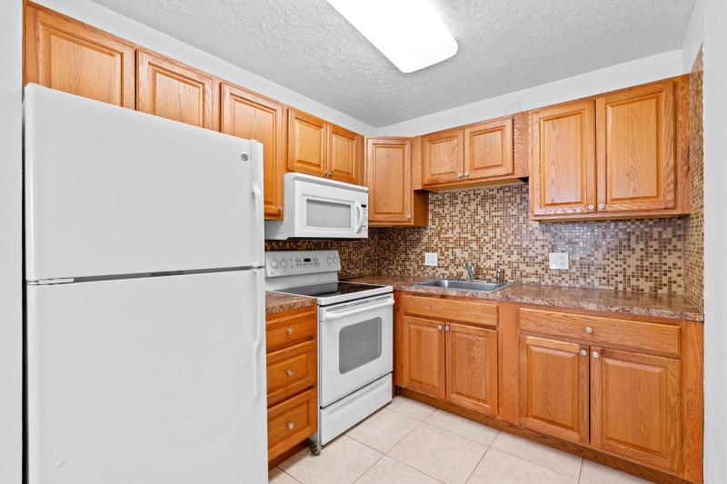  Condo & Townhome Photos
