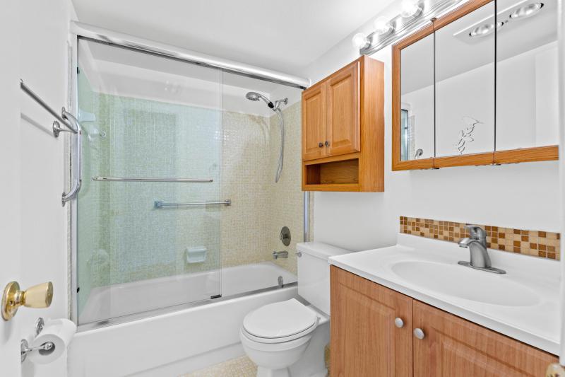  Condo & Townhome Photos