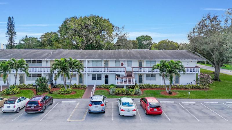  Condo & Townhome Photos