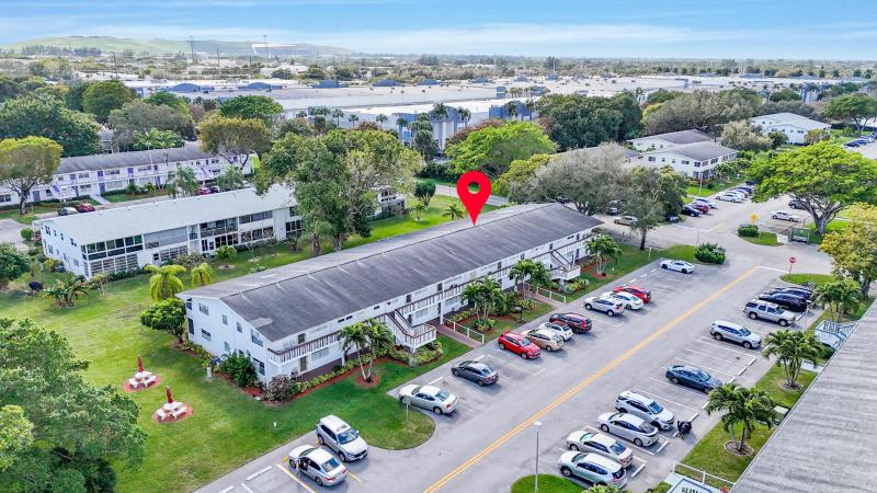  Condo & Townhome Photos