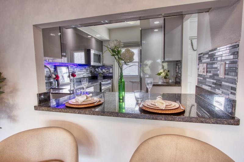  Condo & Townhome Photos